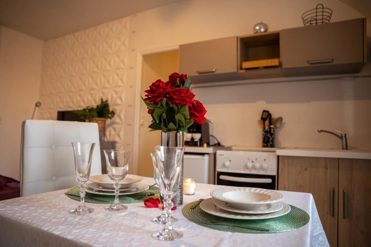 Charmant Studio A Quelques Pas Du Centre-Ville Troyes Ngoại thất bức ảnh
